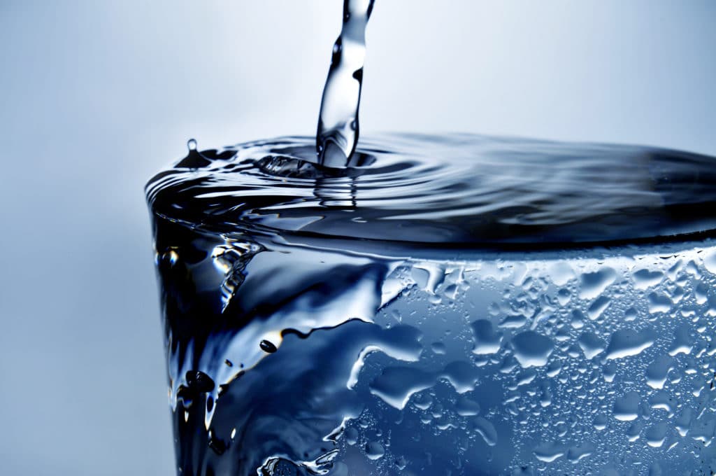 Les bienfaits de l'eau sur votre organisme. Hydratation optimale pour une vie pleine de santé.